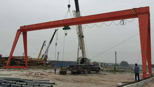 10吨全包厢结构形式龙门吊 10吨全包厢结构形式龙门吊